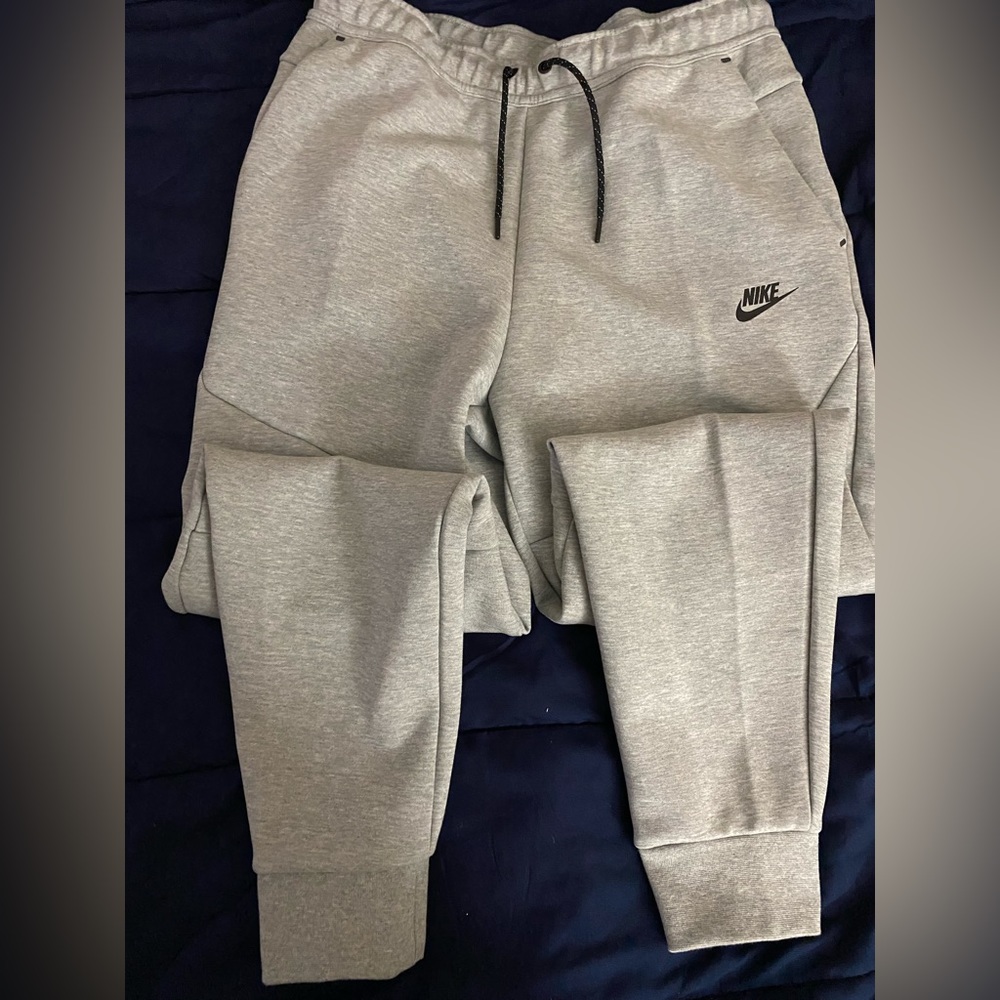 (PRICE FIRM)Grey Nike joggers never worn